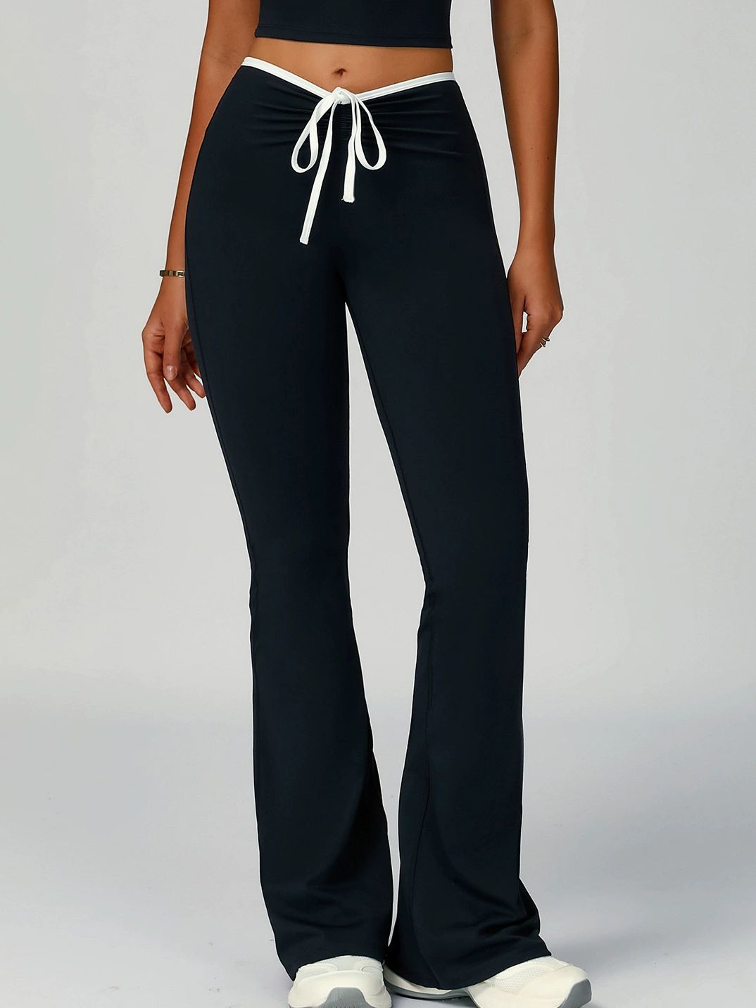 LiviaGym Female Contrast Color Lace-up V-shaped Waist Folds Tracksuit