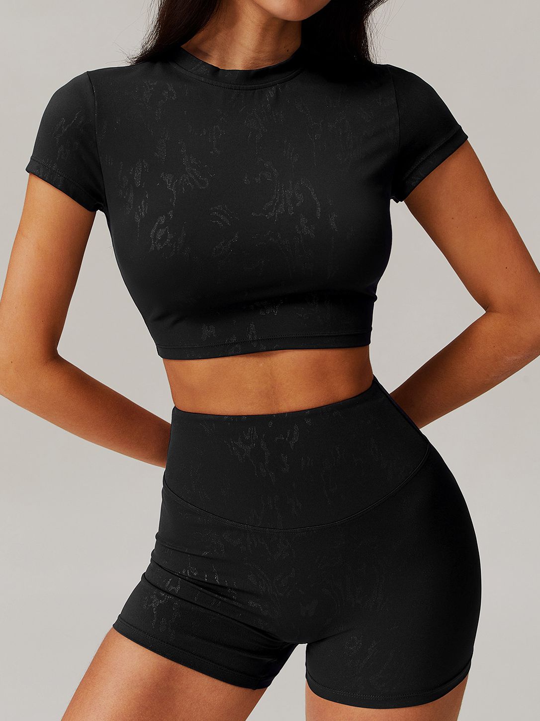 LiviaGym Female Hot Stamping Print Elastic Tight High-rise Quick Dry Short Tracksuit