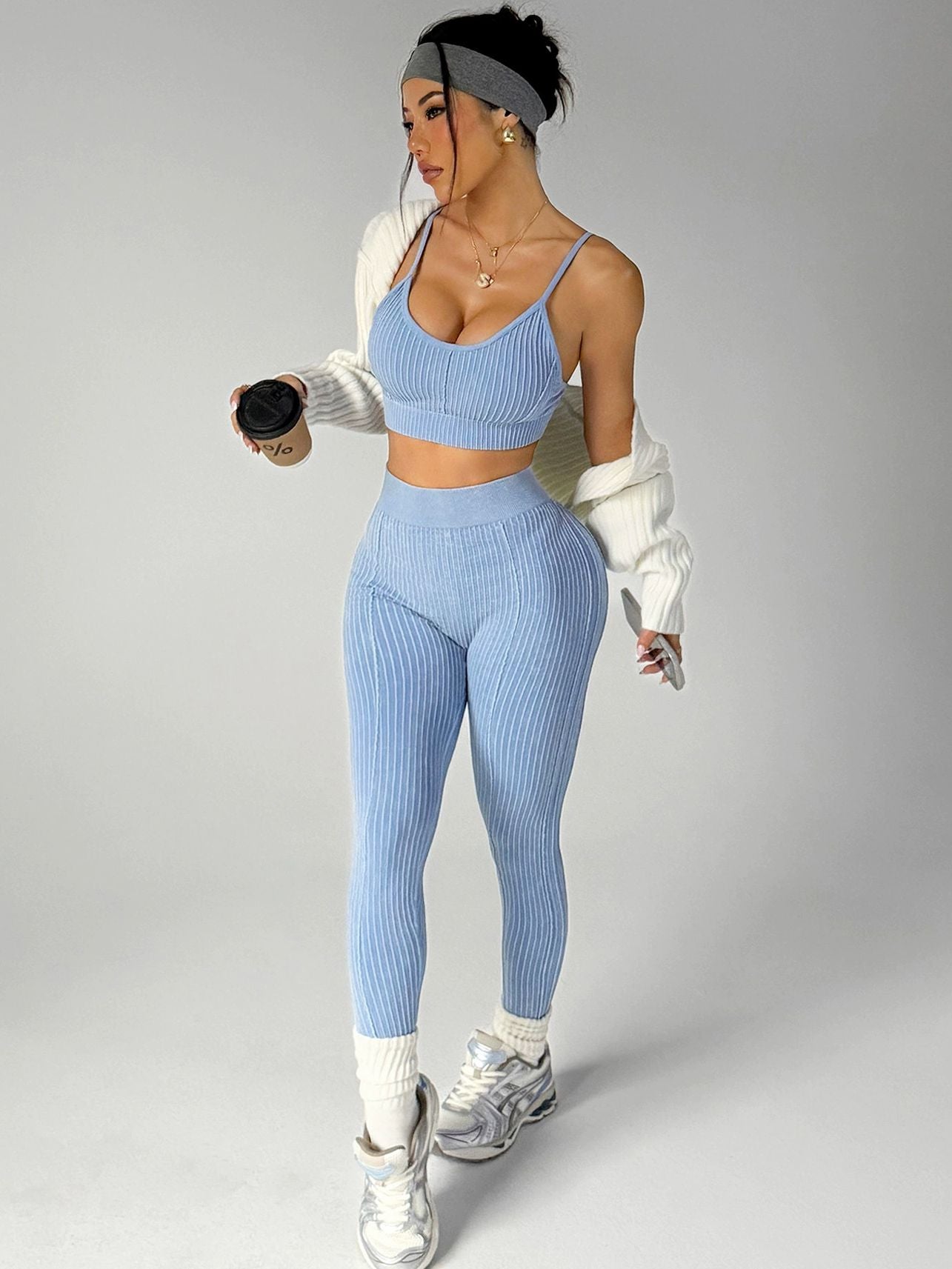 LiviaGym Female V-shaped Waist Ribbed Push Up Design Scrunch Bum Hip-lift Tracksuit