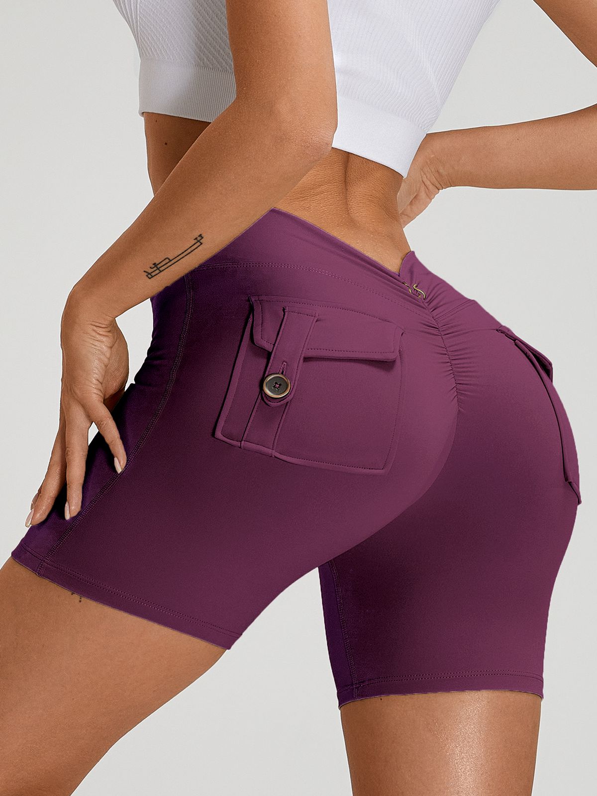 LiviaGym Female Deep V Back Pocket Scrunch Bum Booty Shorts