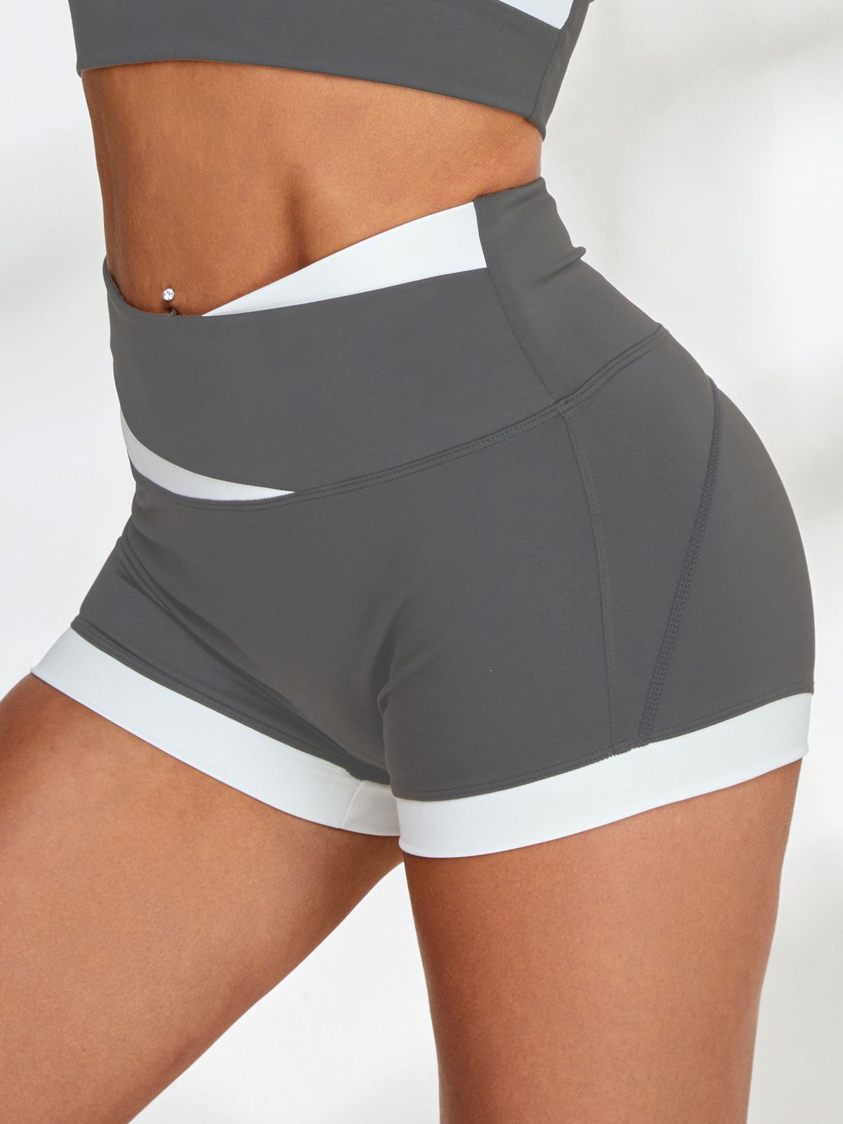 LiviaGym Female Contrast Color Hip-lift Spandex Gym Booty Shorts